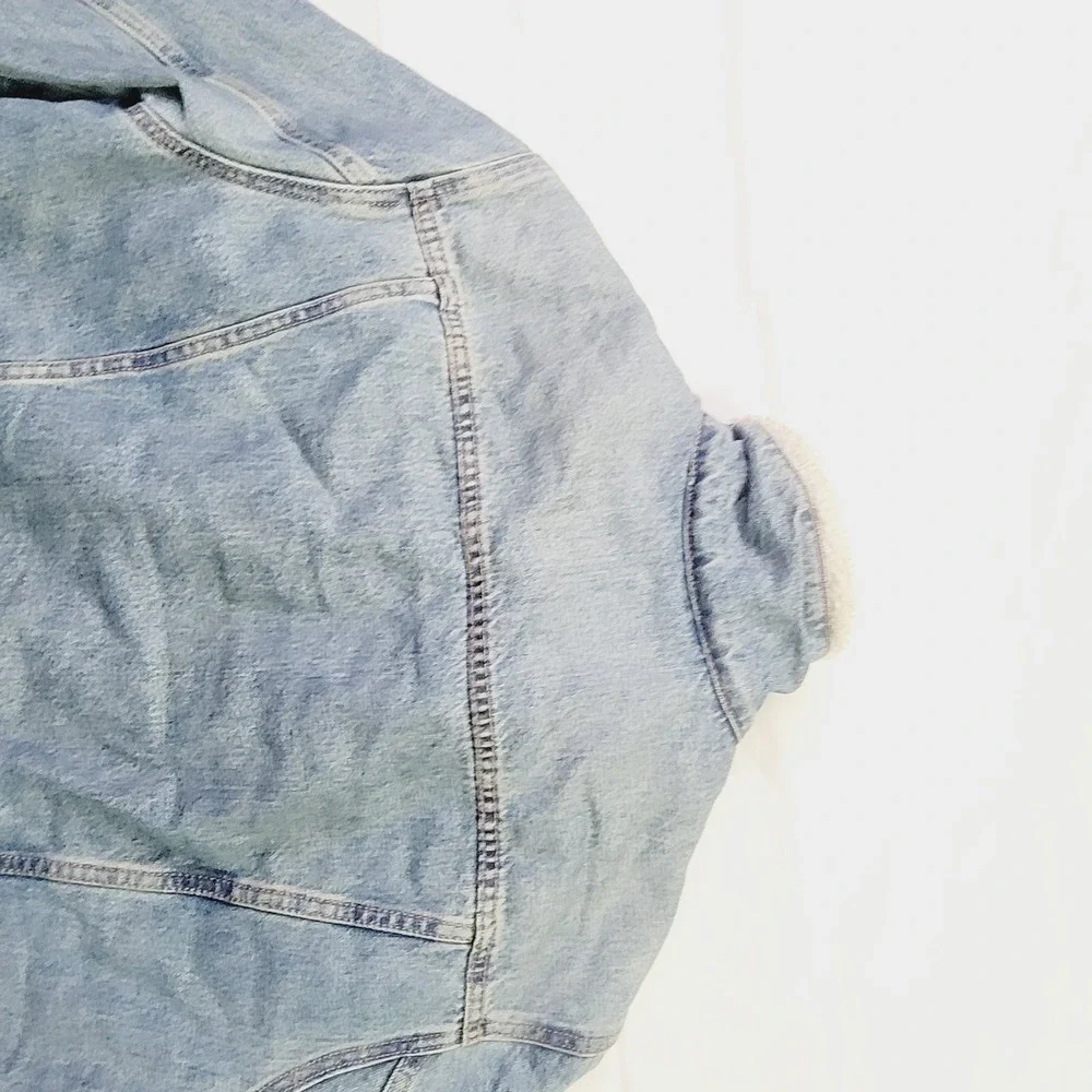 Levis Sherpa Trucker Jacket Mens sz Large Light Wash Blue Denim Fleece Lined